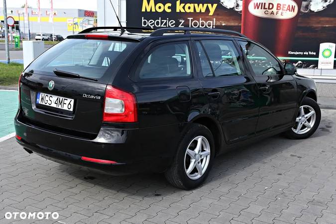 Skoda Octavia 1.8 TSI Ambiente - 17