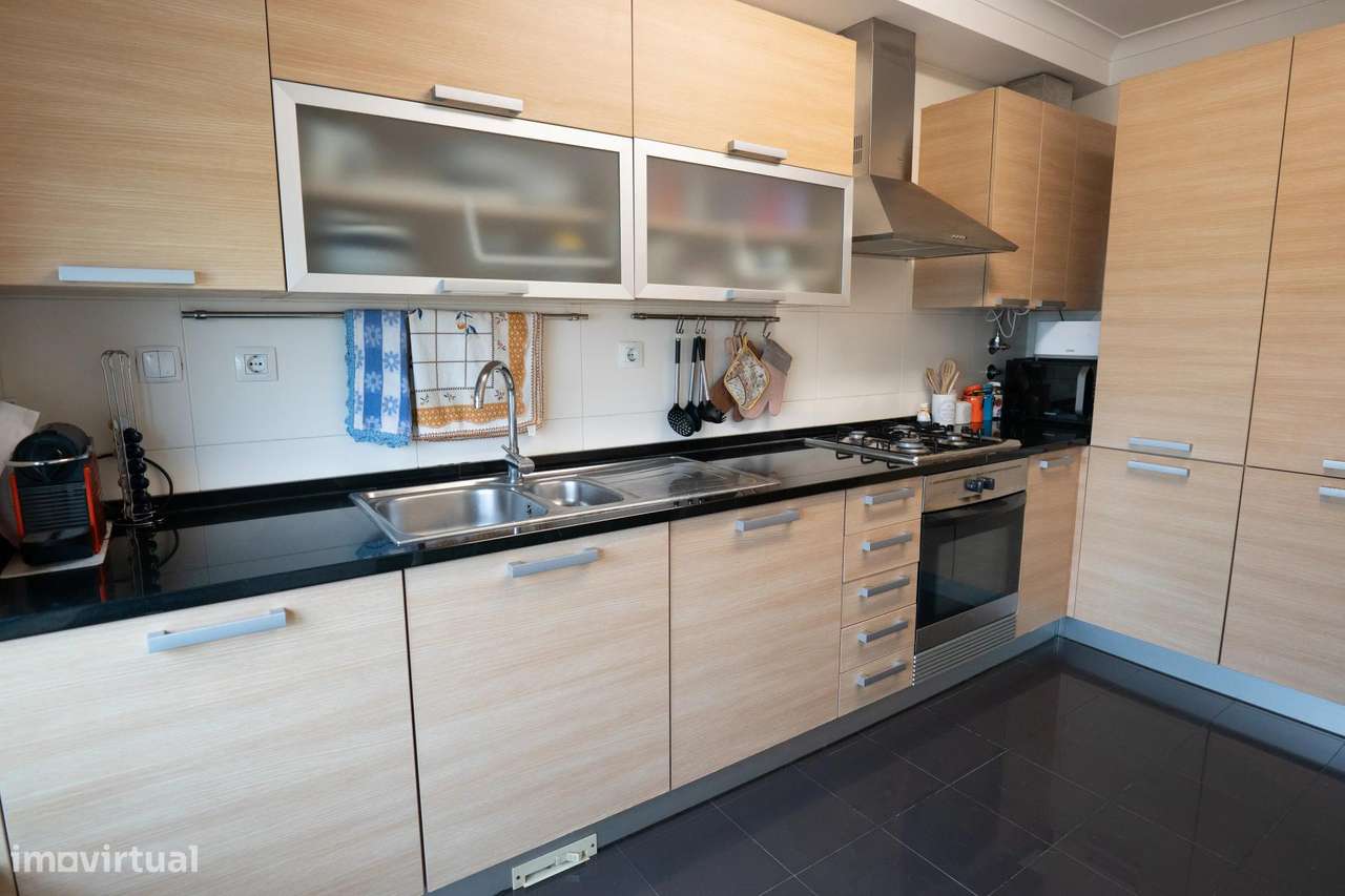 Apartamento à venda na Rua Sebastião e Silva, Santo António dos C.-4