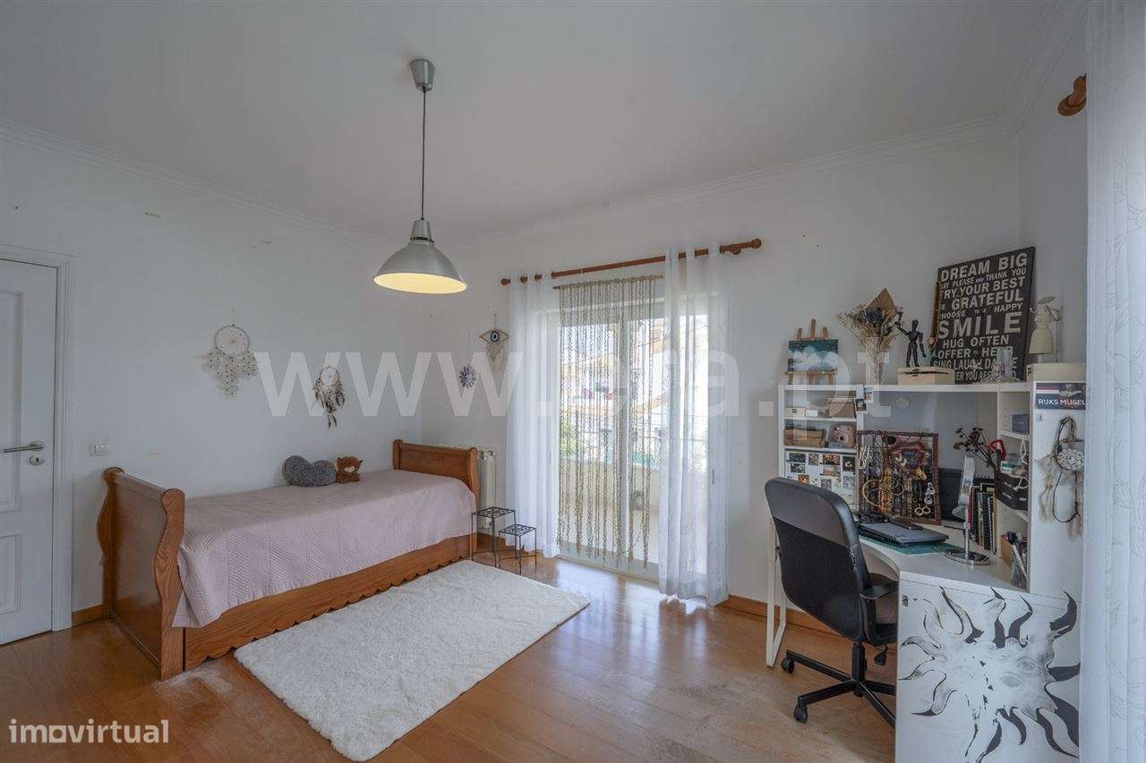 Moradia Isolada T5; Charneca de Caparica-23