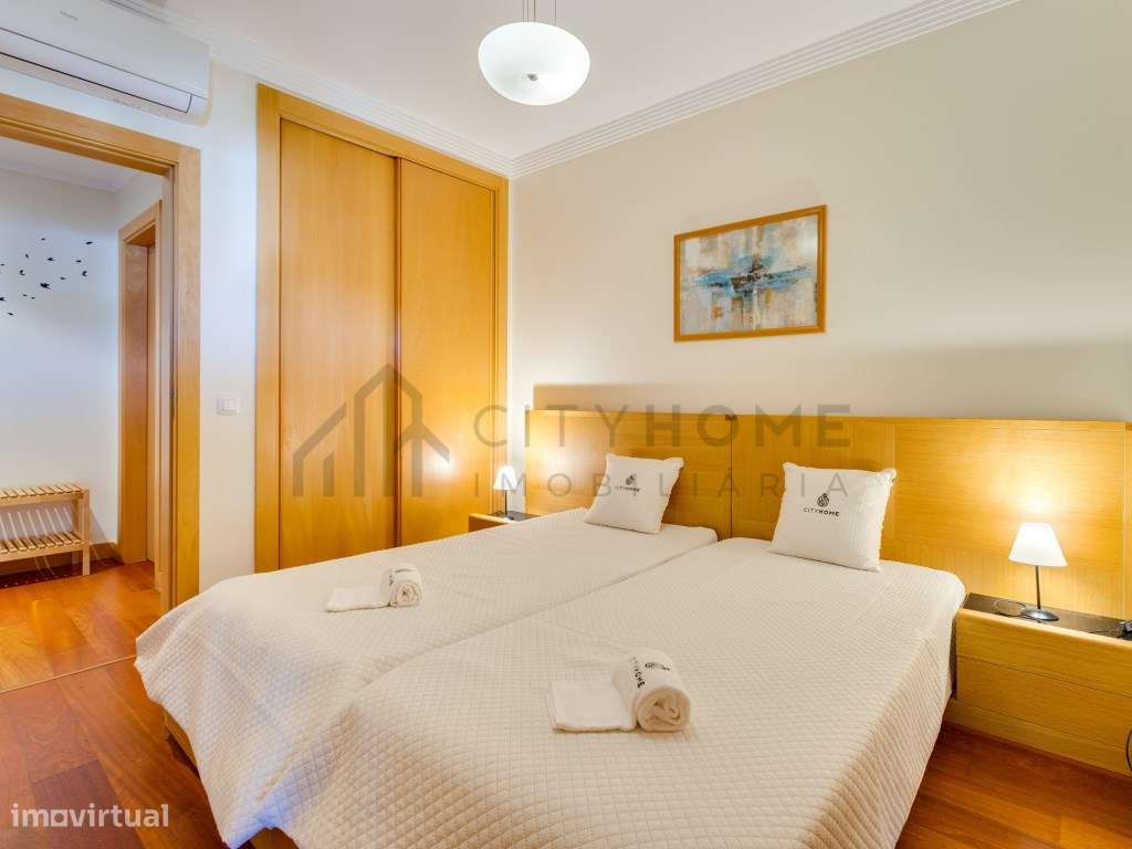 Apartamento T1+1 com piscina, elevador e 2 lugares de estacionament...-8