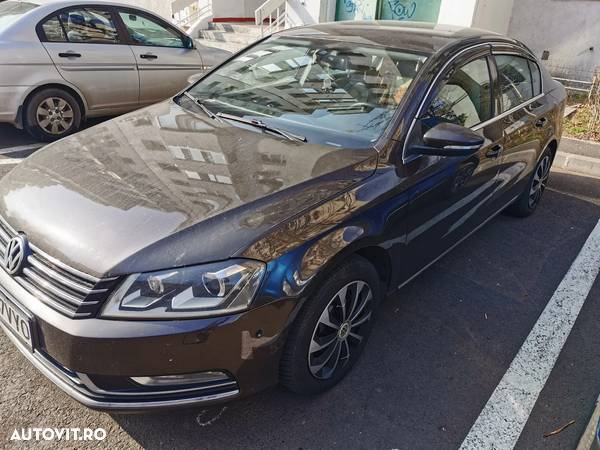 Volkswagen Passat 2.0 TDI BlueMotion Tehnology DSG Highline - 1