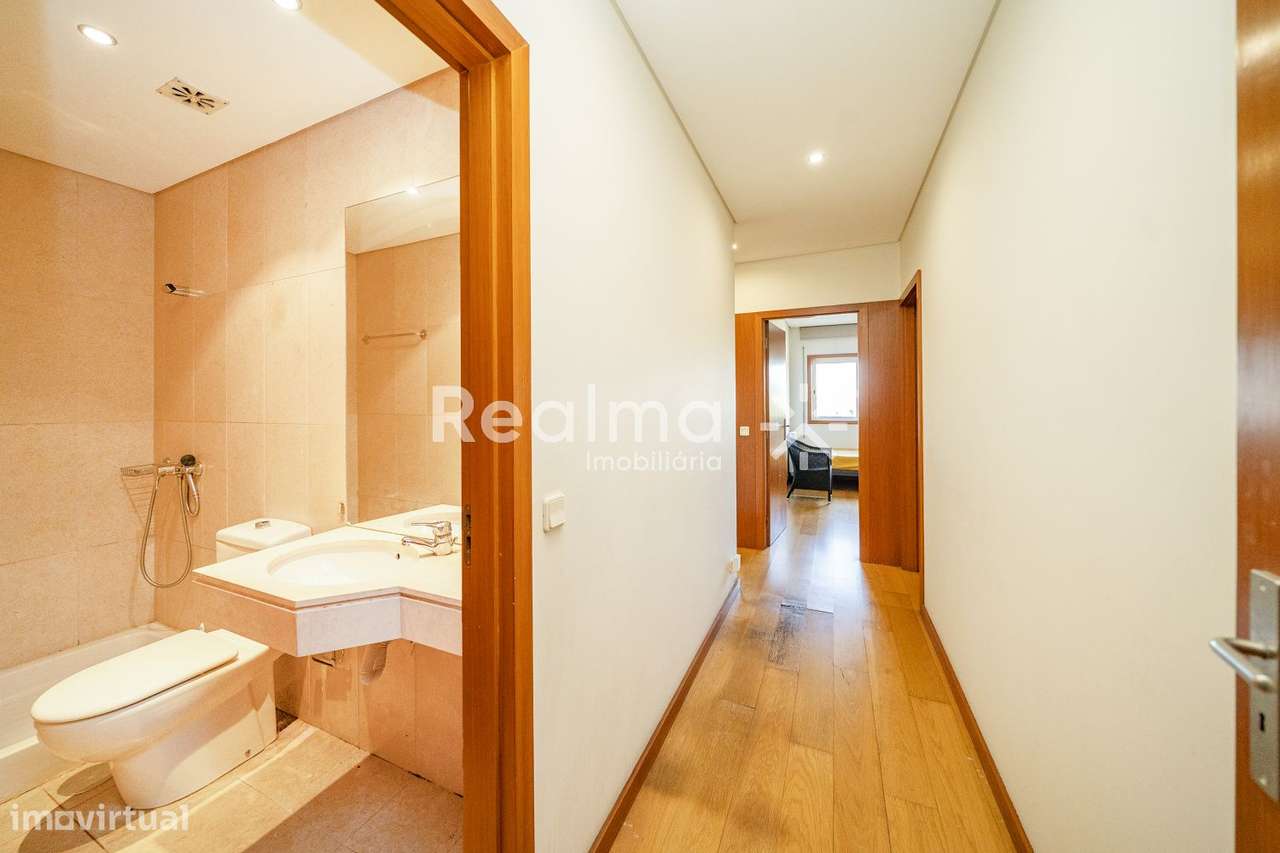 Apartamento T5 em S.Victor-27