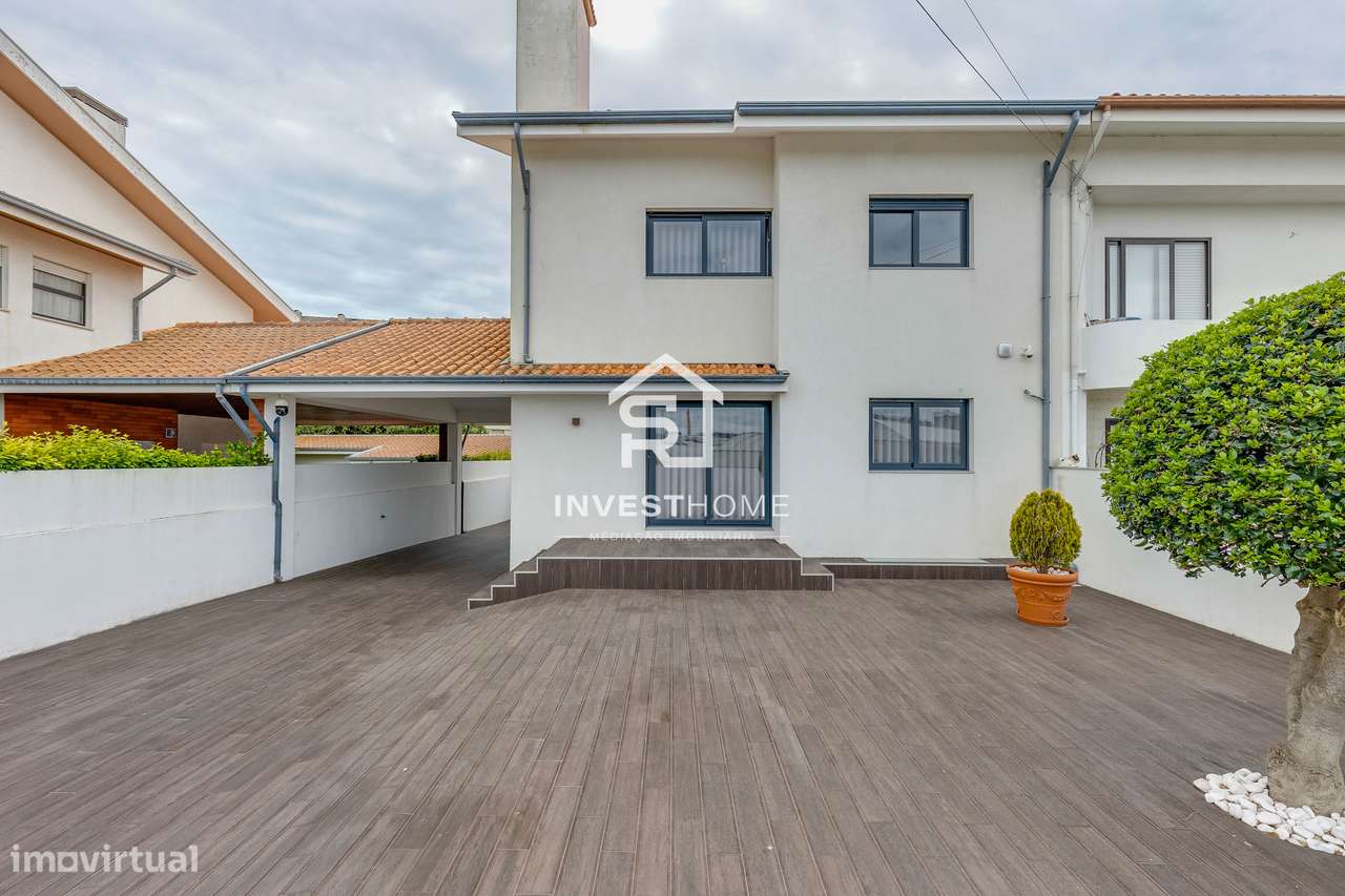 Moradia T3 | Renovada | 3 Frentes | Terraço| Box | Praia Aguda - Grande imagem: 4/47