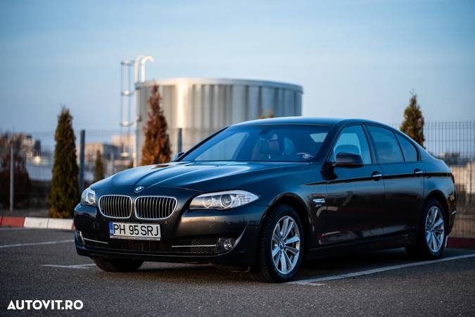 BMW Seria 5 525d xDrive AT - 1