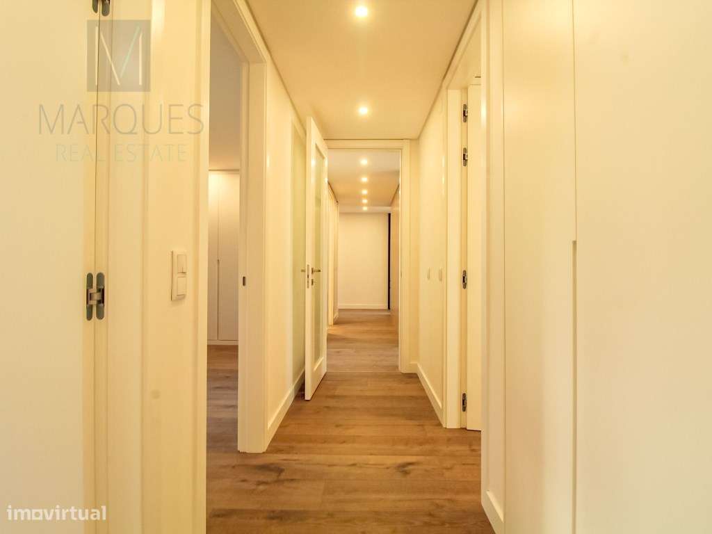 Apartamento T3 com Parqueamento e Arrecadação na Quinta do Desembar...-29