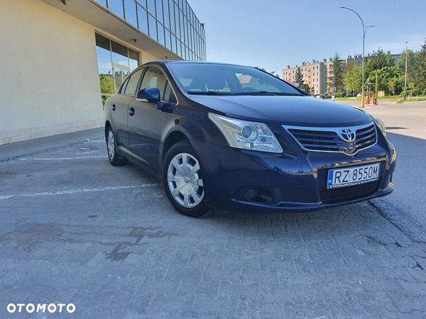 Toyota Avensis 2.0 D-4D 2010 - 1