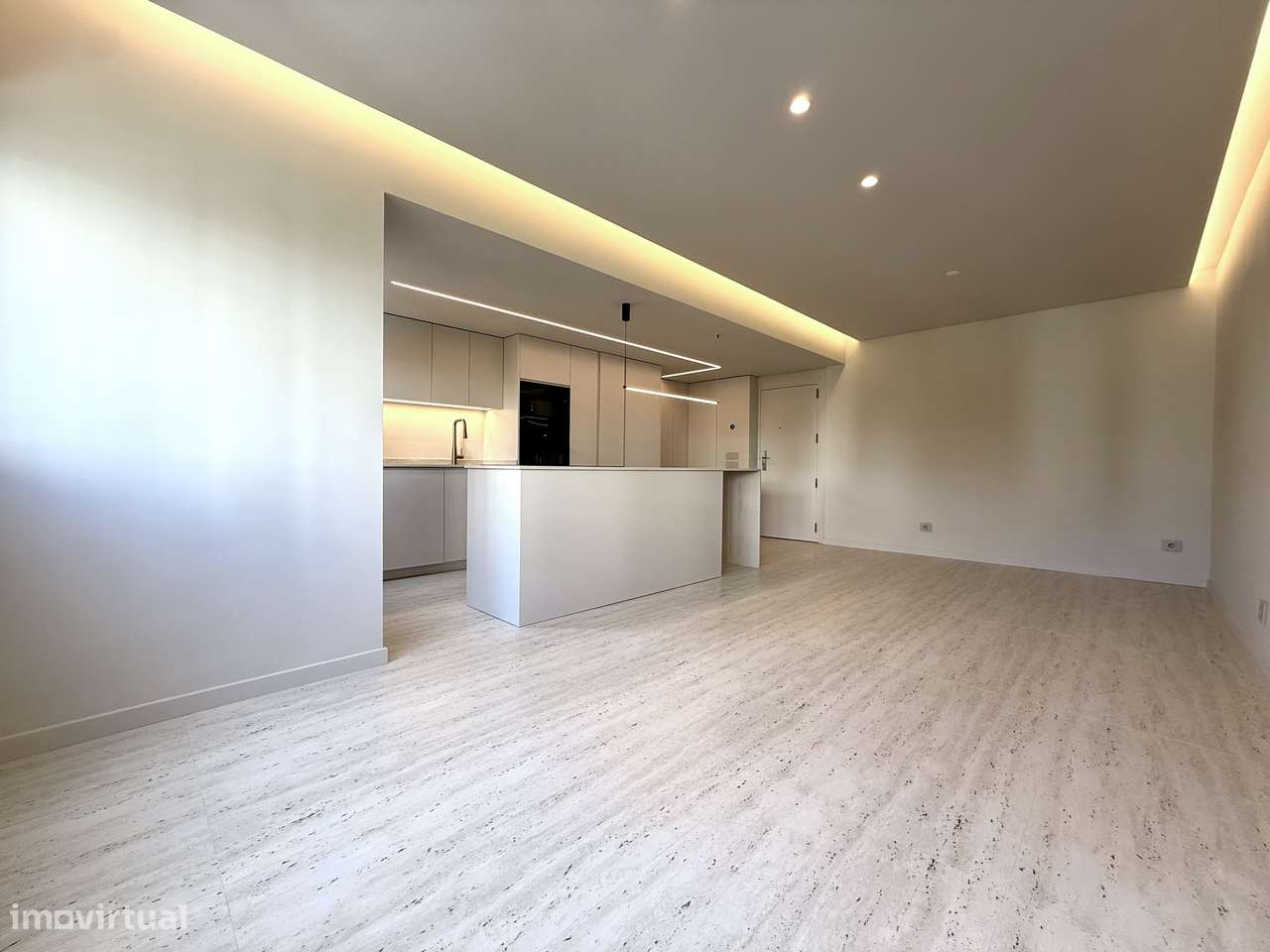 Apartamento T2 totalmente remodelado no Monte Estoril - Grande imagem: 5/37