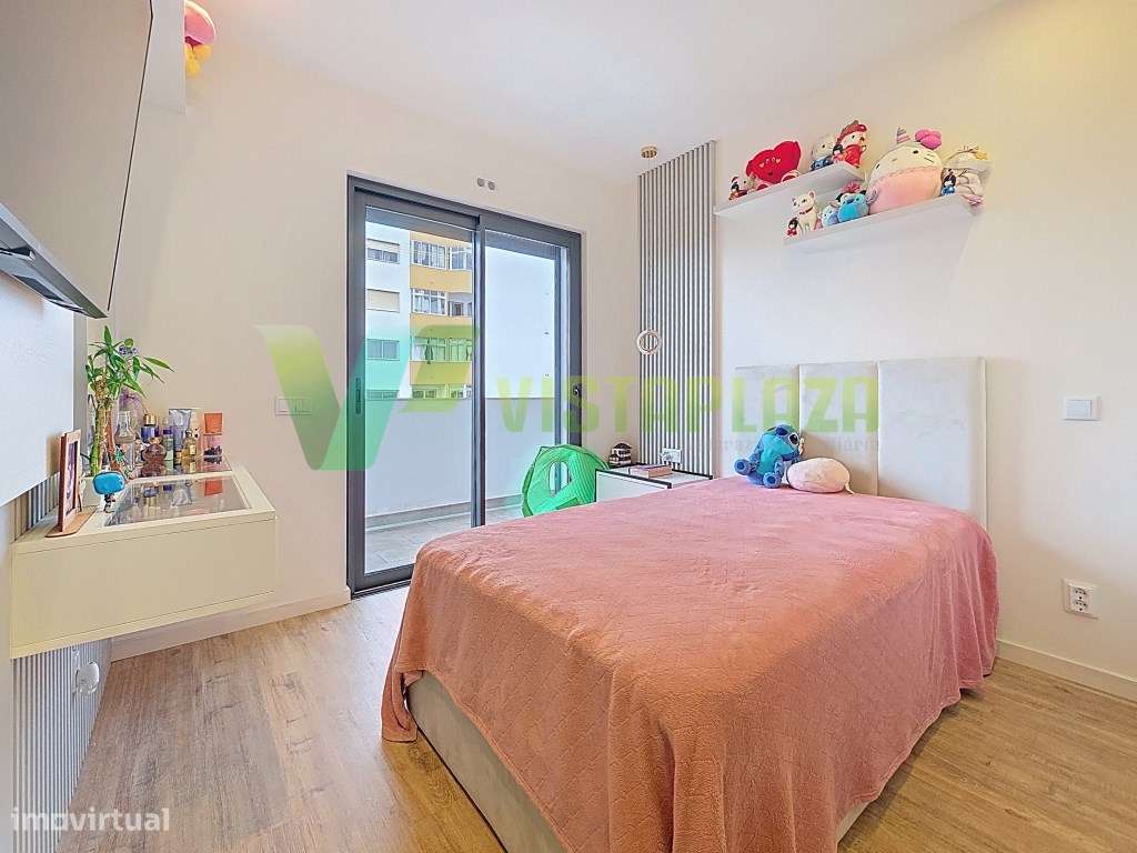 Apartamento T4 Acabamentos de Luxo na Urbanização do Fojo, Portimão-24