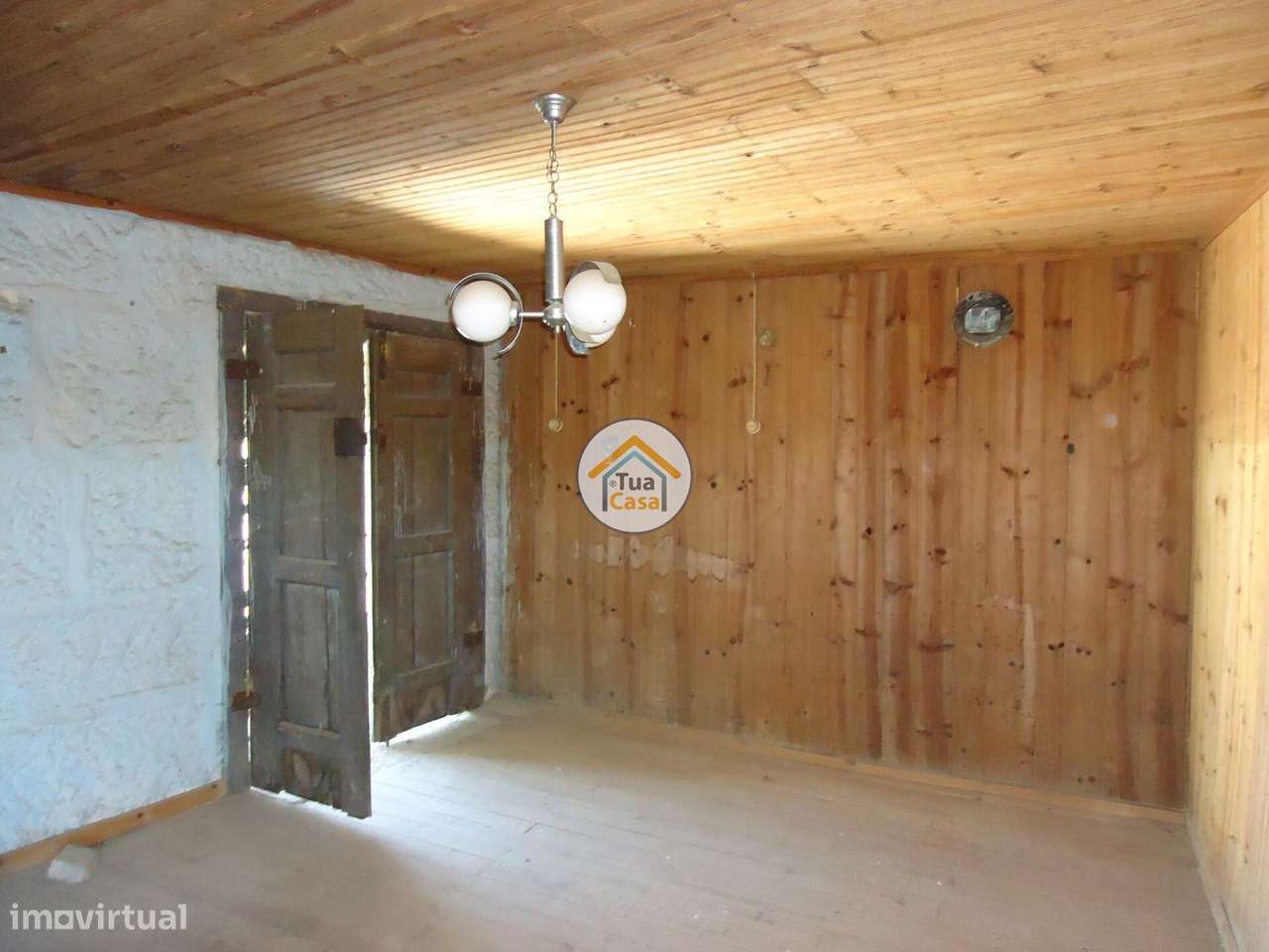 Moradia T2 para Remodelação com Áreas Brutais em Magarelos, Viseu - Grande imagem: 4/18