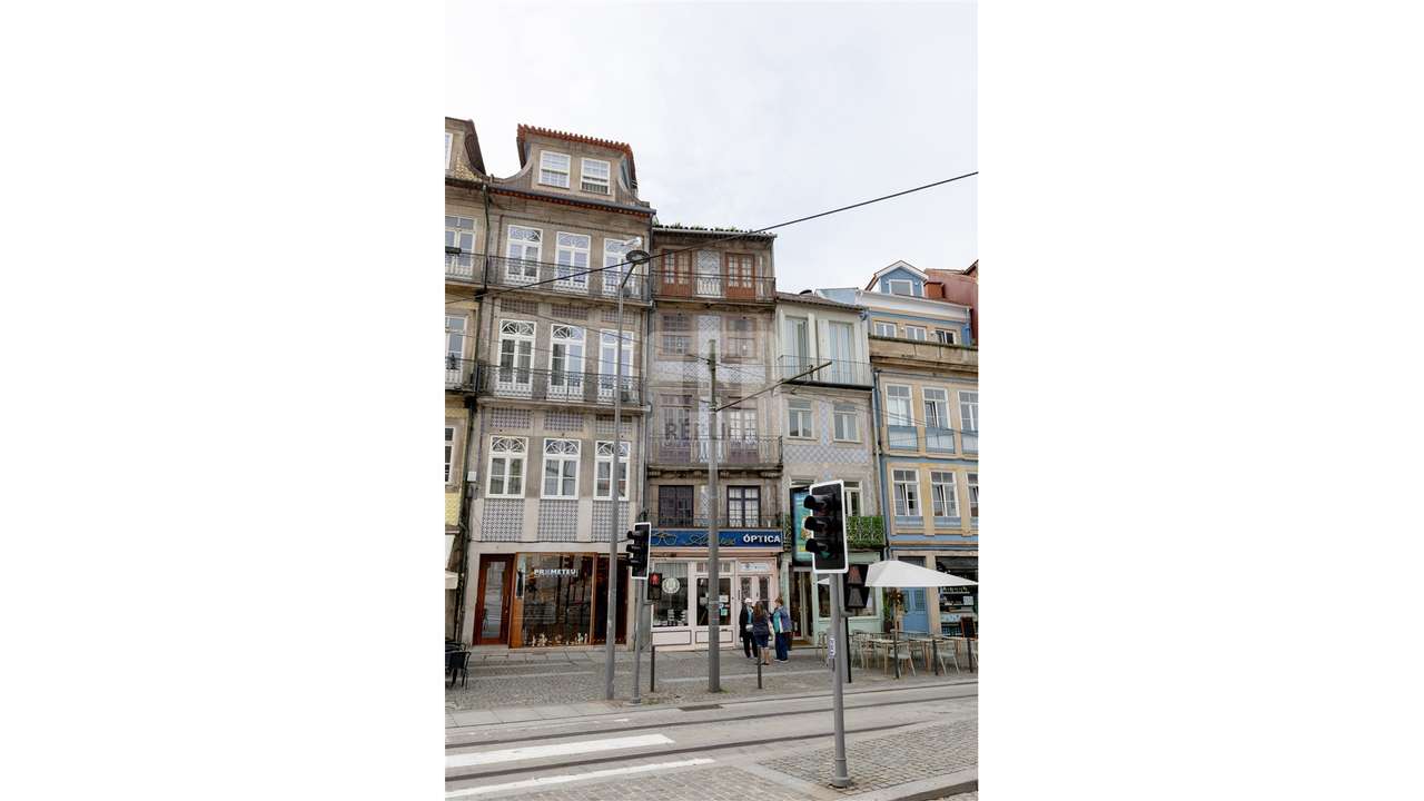 Prédio Centro do Porto | Prédio Renovar Carmo Cedofeita - Grande imagem: 2/17