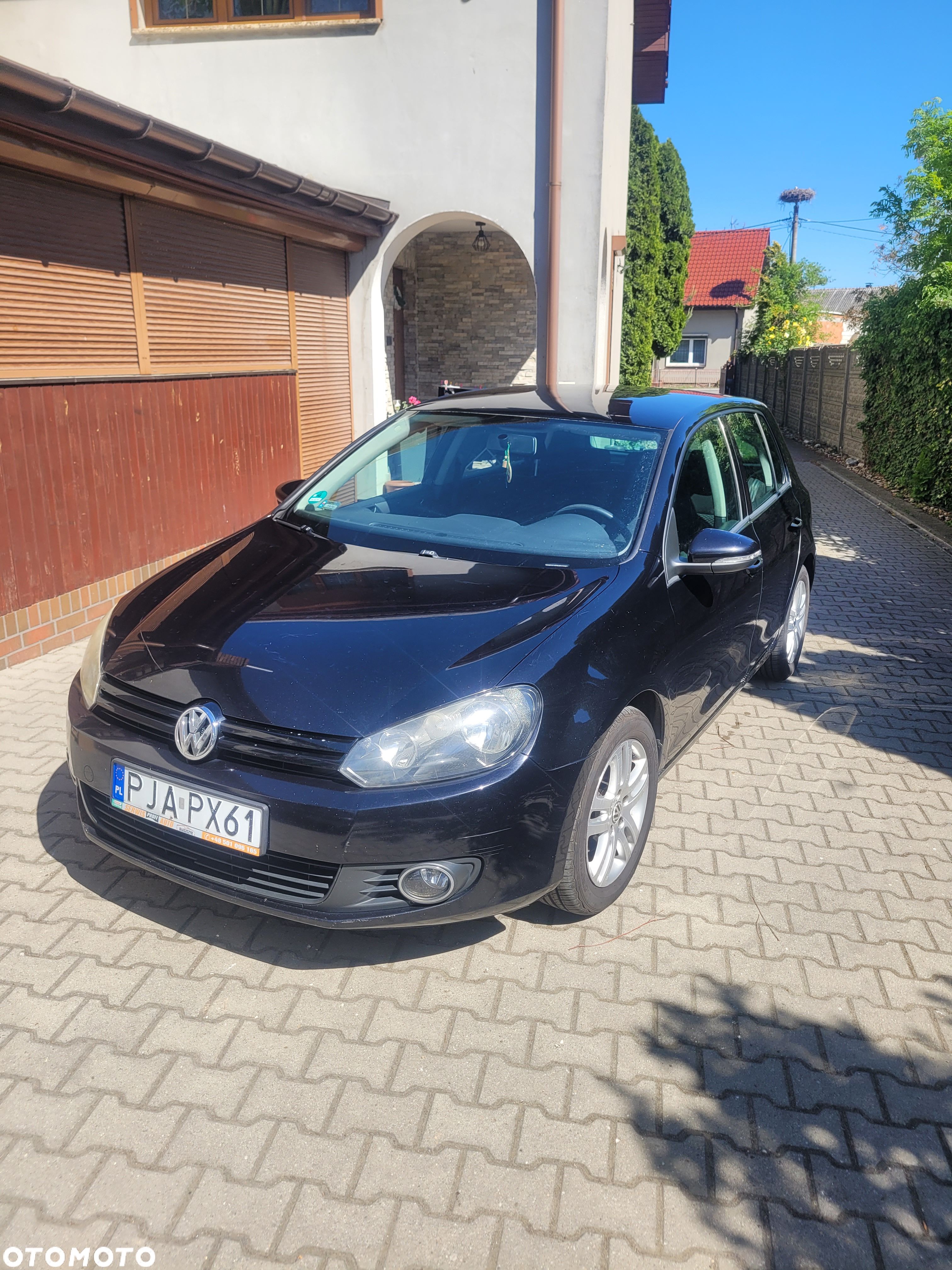 Volkswagen Golf - 1