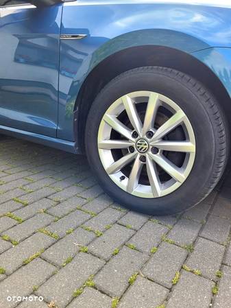 Volkswagen Golf 2.0 TDI BlueMotion Technology Lounge - 3