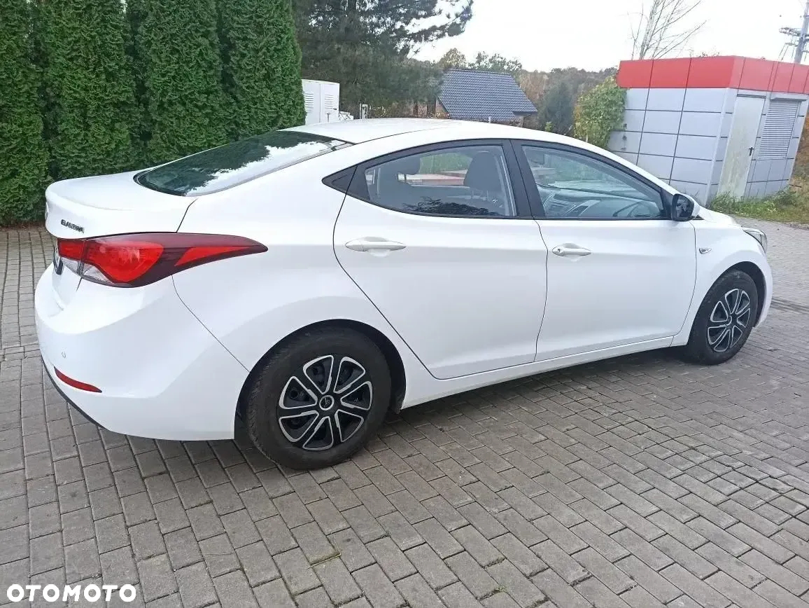 Hyundai Elantra 1.6 Style - 26