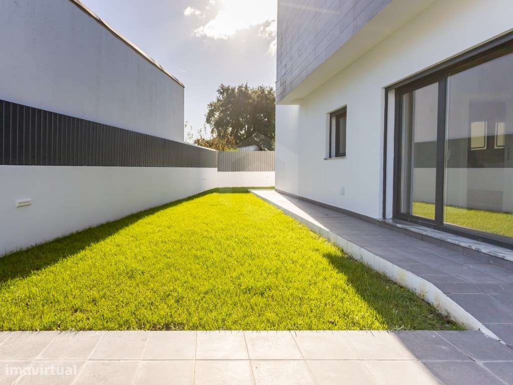 Moradia isolada T5 com piscina Azeitão - Grande imagem: 2/51