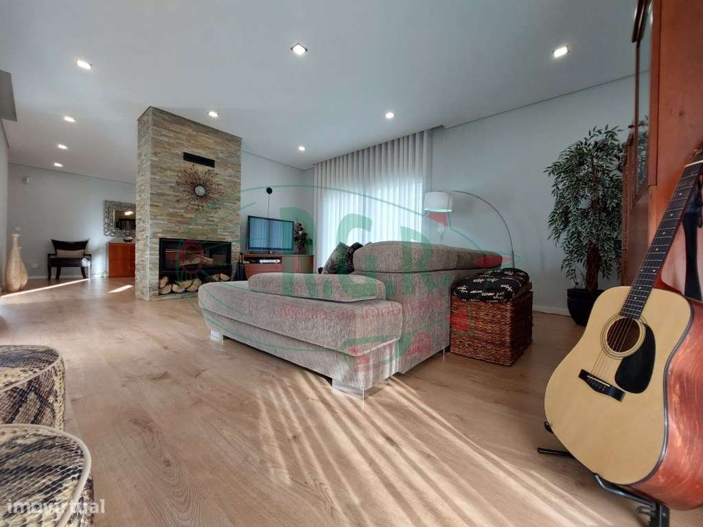 Moradia T3+1 Térrea | São Cosme | 10 min Porto-11