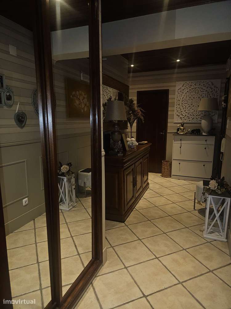 Apartamento T3 - 1º andar , Remodelado no Centro do Entroncamento-6