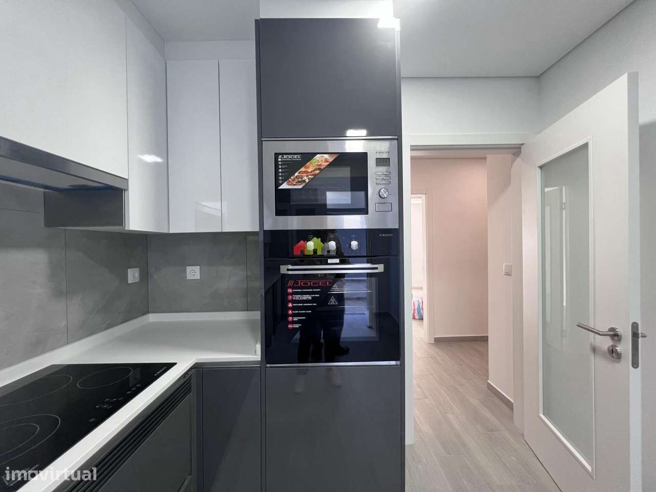 Apartamento T3 com 2 varandas em frente ao metro-9
