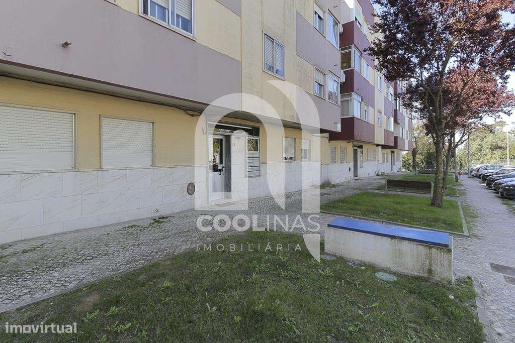 Apartamento T3 transformado em T2 no Borel.-21