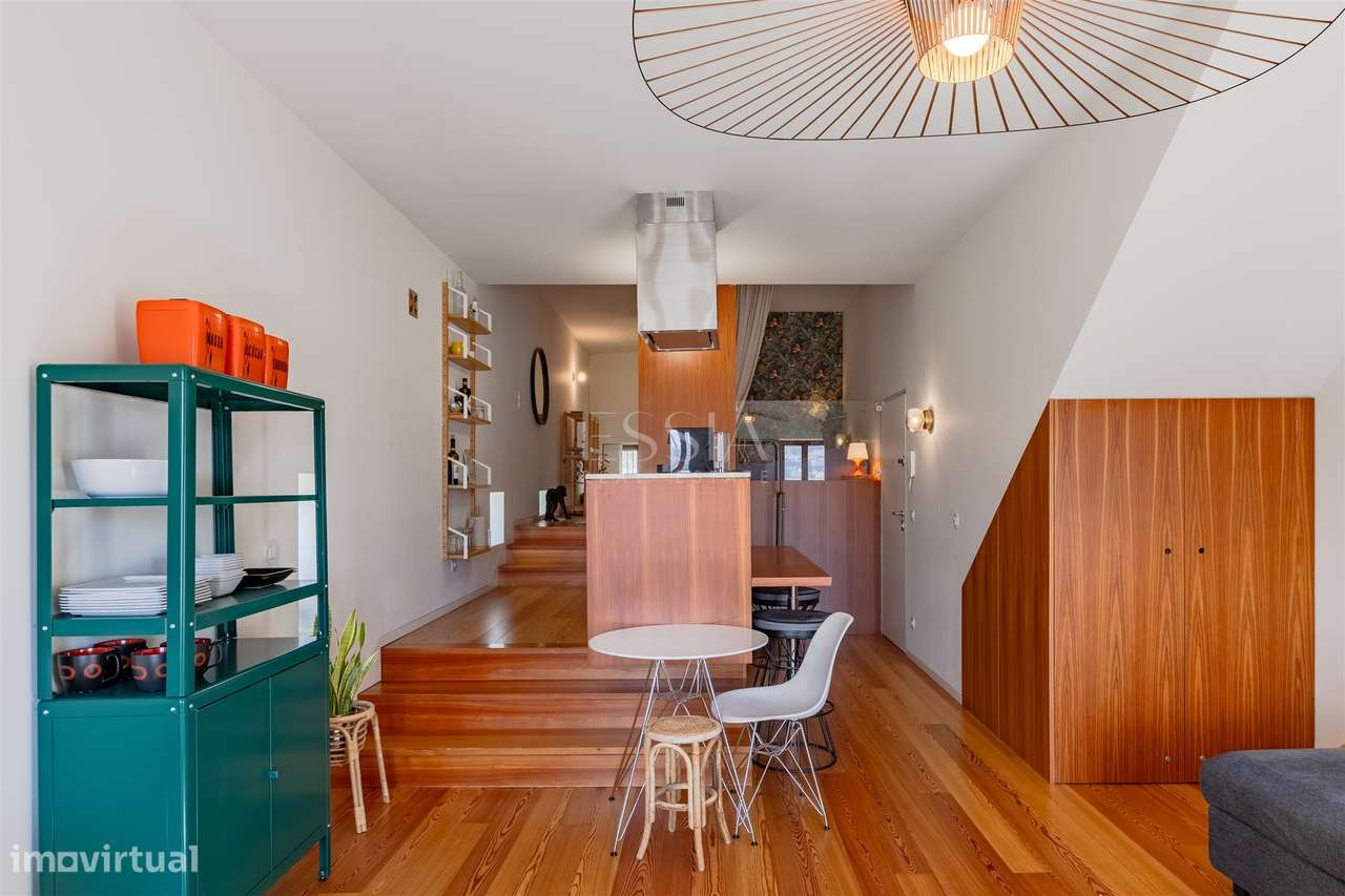 Apartamento T1 com Vista Rio na Alfândega do Porto-7