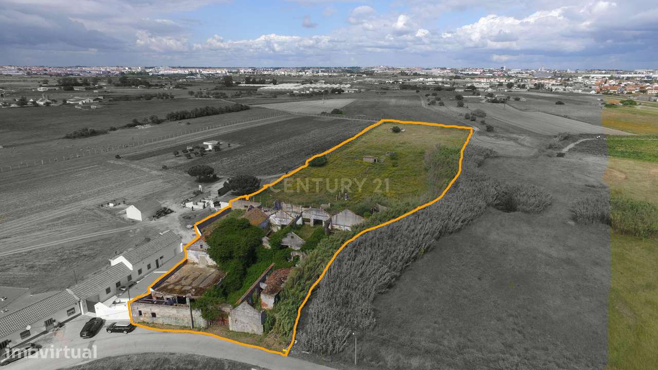 Terreno urbano misto com 13.120 m2 com aprovação para construção (60%) - Grande imagem: 2/21