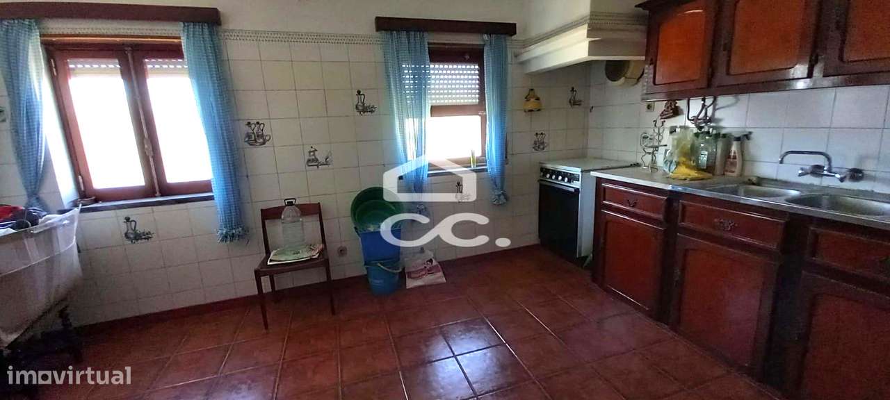 Moradia T3 com 3 pisos em Beja-37