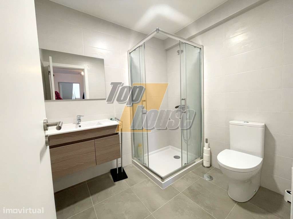 Moradia Isolada T4+1 com piscina-29