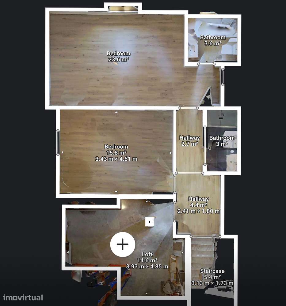 Moradia T4 Renovada | 3 Suites | Lote 900m2-26