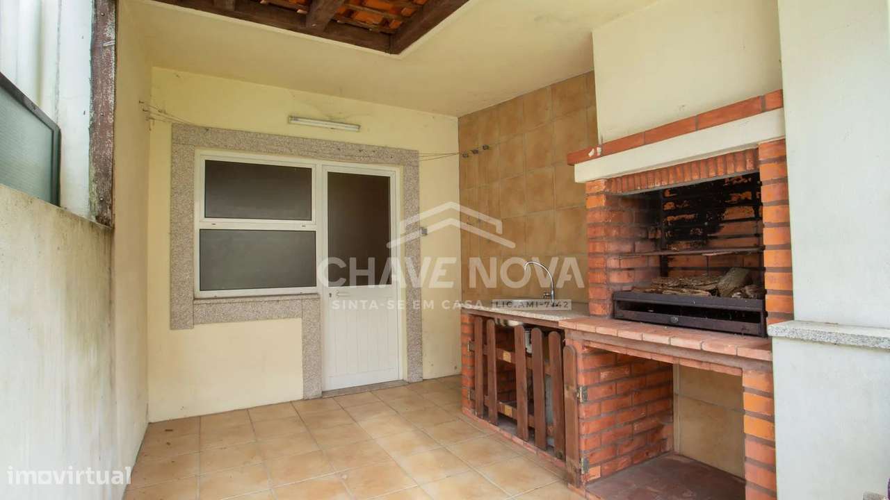 Moradia Geminada V3 c/ Jardim em Rio Meão-34