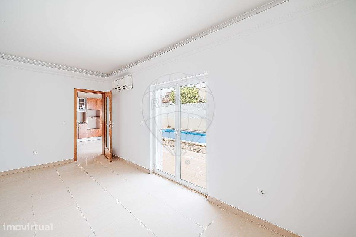 Moradia T4 para venda-8