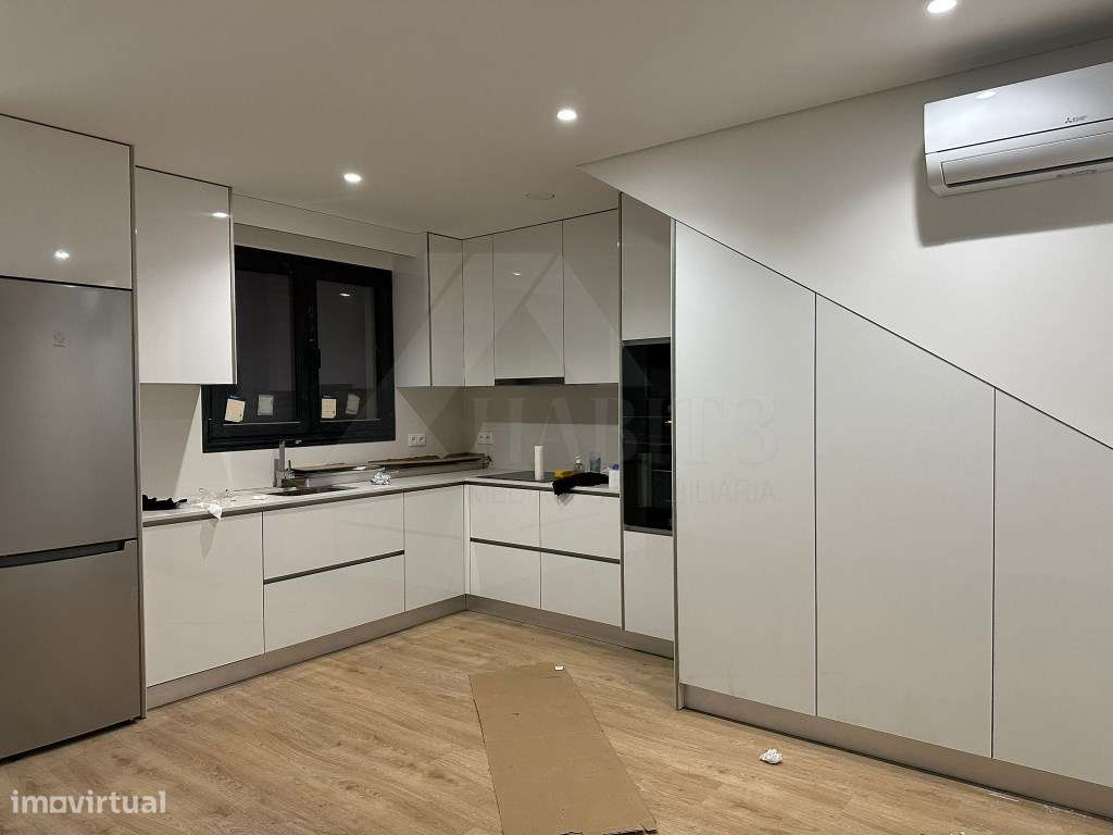 Apartamento T2 Remodelado - Grande imagem: 4/12