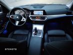 BMW Seria 3 318d Touring Advantage - 38