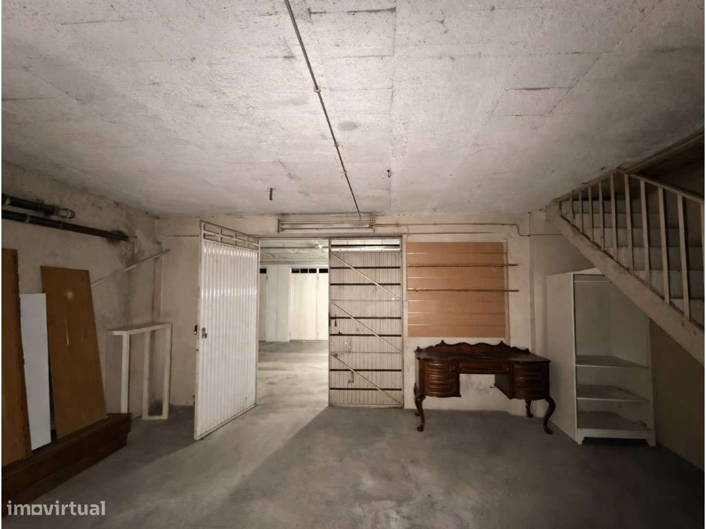 Loja para Venda no Centro de Lousada-12