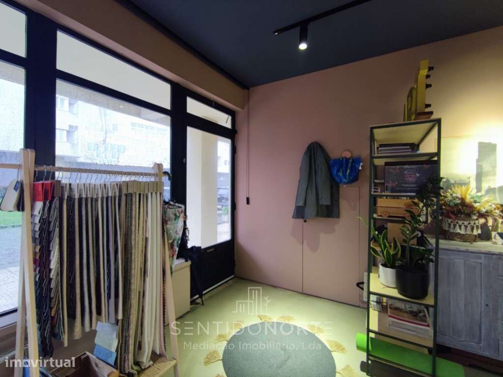 Loja no Centro de Leça da Palmeira-7