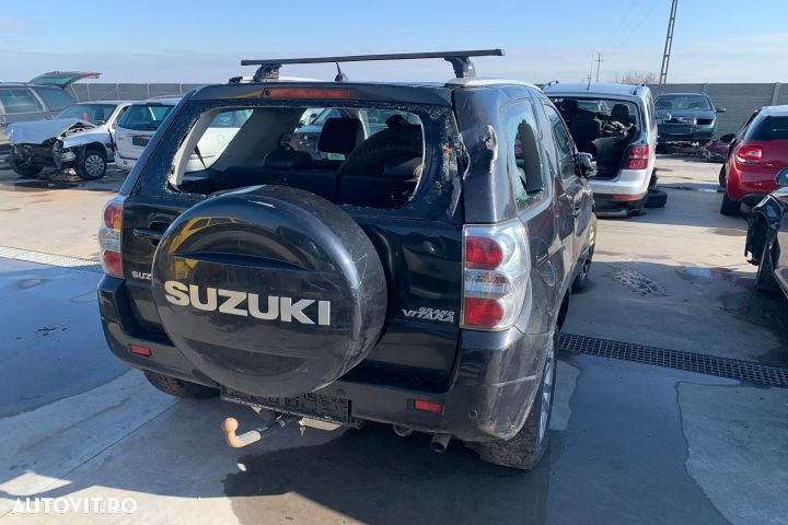 Usa stanga Suzuki Grand Vitara 2 (facelift)  [din 2008 pana  2012] seria Crossover 3-usi 1.9 TD MT - 5