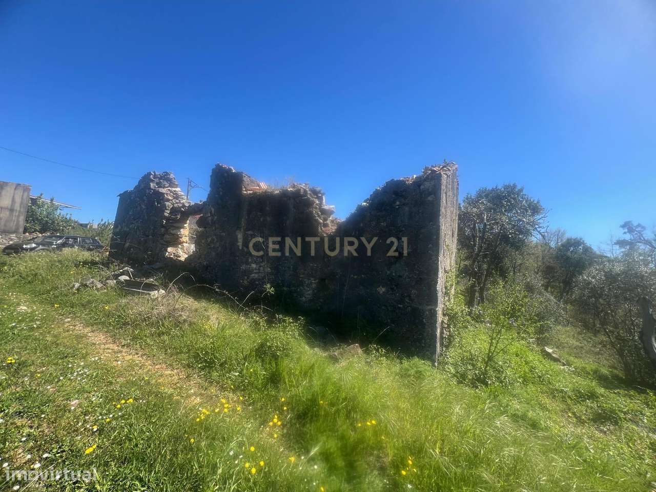 Ruína com Vista Panorâmica em Localização Privilegiada – Santiago da G - Grande imagem: 4/5