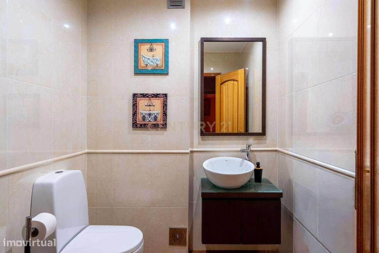 Penthouse T5 Jardins da Parede-15