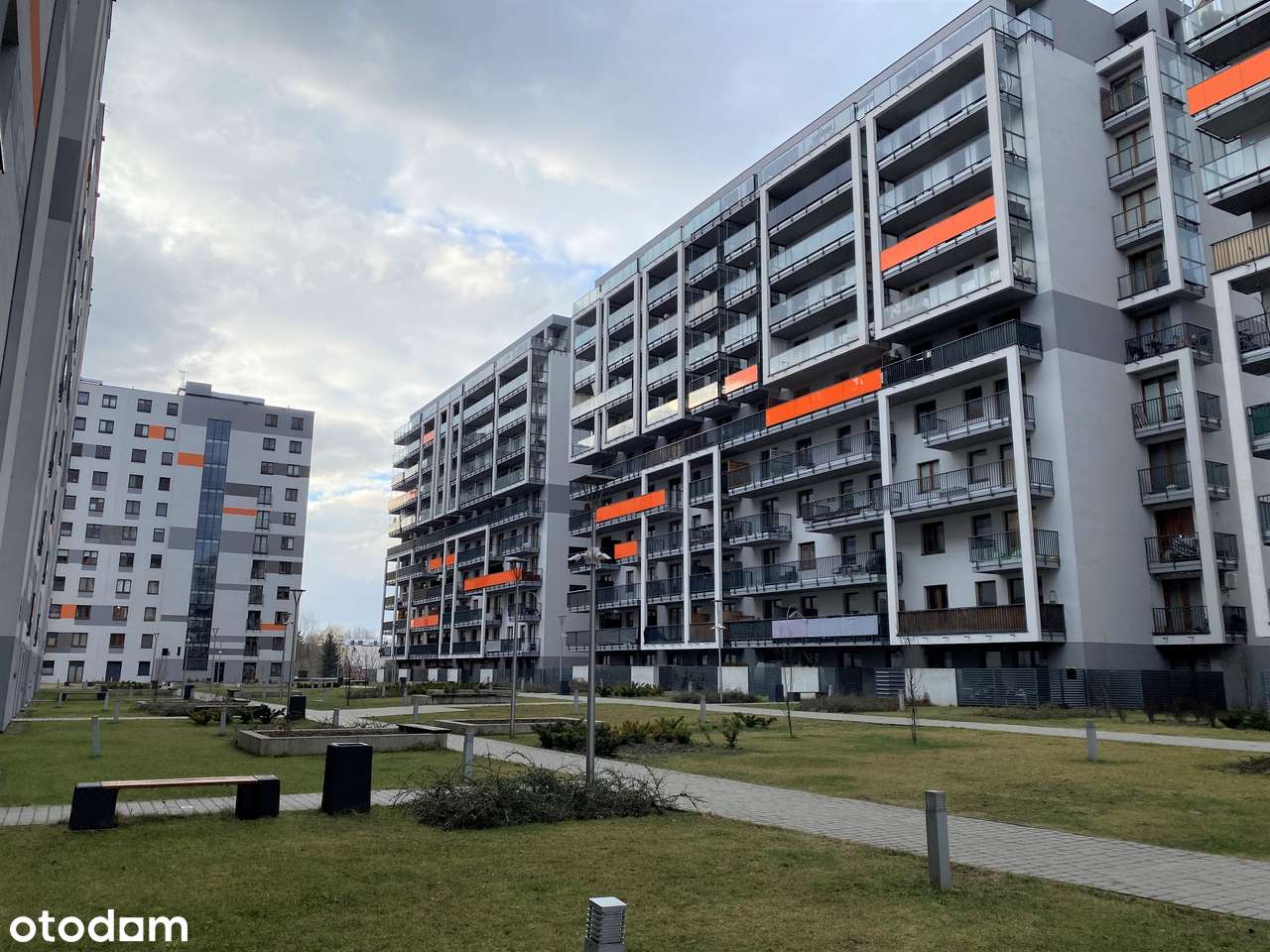 Miejsce parkingowe w garażu podziemnym, ul. Przewóz/ Lipska-1