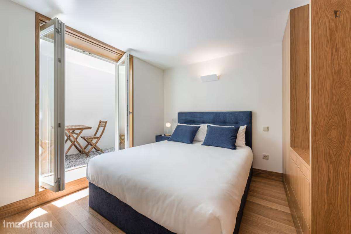 Apartamento com 1 quartos - localizado em Santo Ildefonso Porto - Grande imagem: 2/10