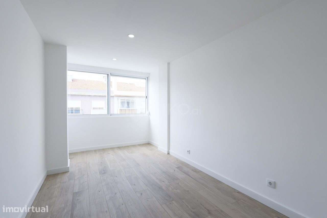 T3 Totalmente remodelado em Alverca – Pronto a habitar | Excelente loc-4