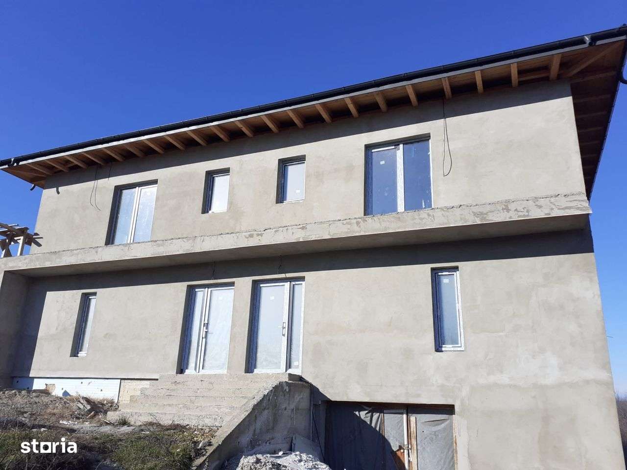 Vila Duplex De Vanzare In Rediu - Imagine principală: 1/9