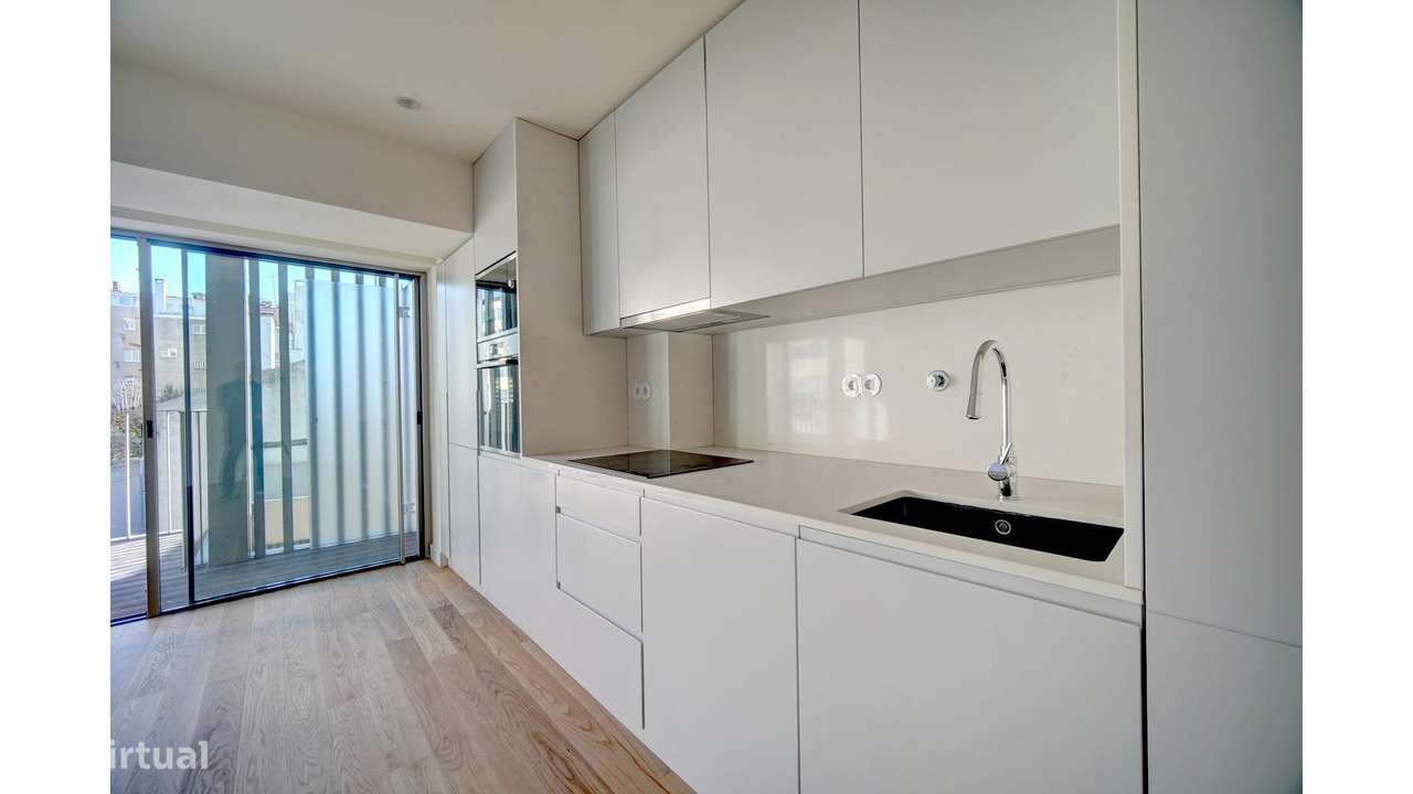 T2 com Garagem e Varandas-8