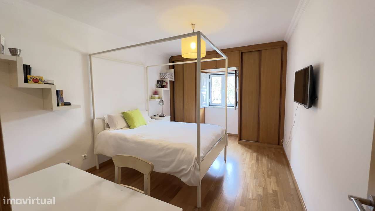 Apartamento T6 Duplex junto à Gulbenkian-20