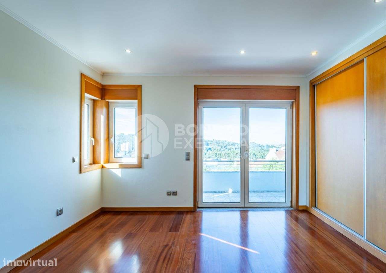 Excelente Moradia V4 - Quinta de Lousã - Valongo-21