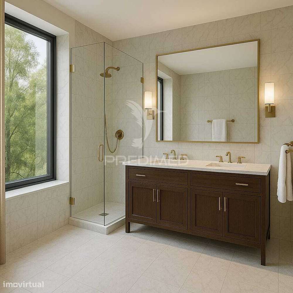 Prédio T5 em Campanhã para recuperar, Porto - Grande imagem: 5/8