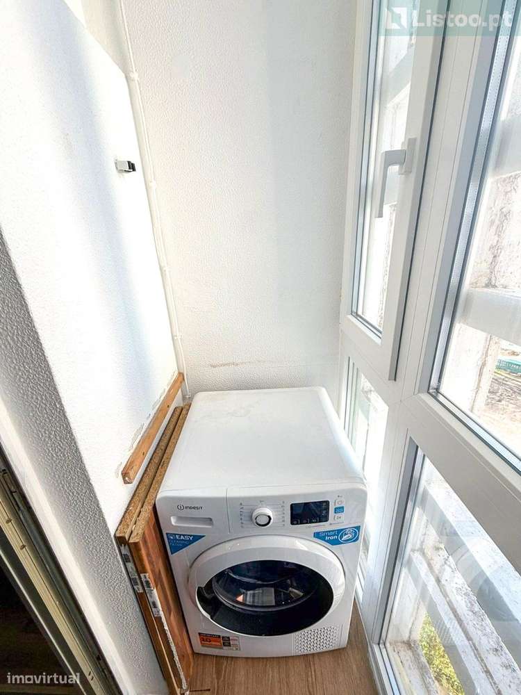 Apartamento T2 Santo António dos Cavaleiros-13