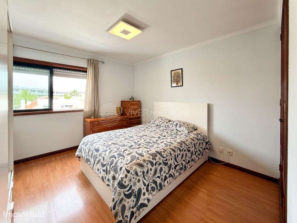 T2 Último Piso com Lareira e Lugar de Garagem | Pedras Rubras-11