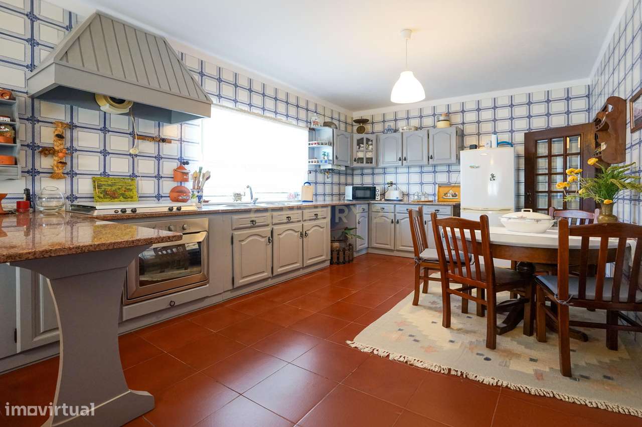 Casa Isolada em Coimbra com 5 Quartos e 4 Casas de Banho - Grande imagem: 4/51