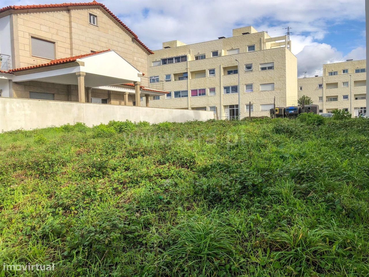 Terreno com projeto aprovado em Campo