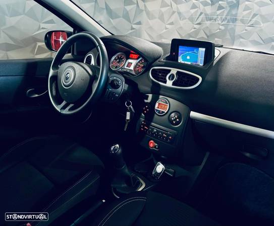 Renault Clio 1.2 16V 75 GPS - 21
