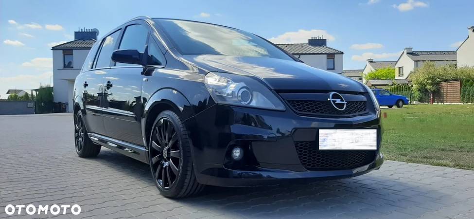 Opel Zafira 2.0 T OPC - 1